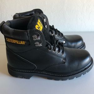 Men’s second shift work boots by caterpillar